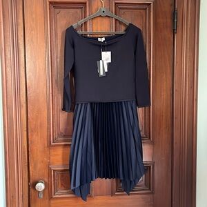 Lily Silk pleated skirt with square neck sweater 80% silk 20% nylon - navy blue
